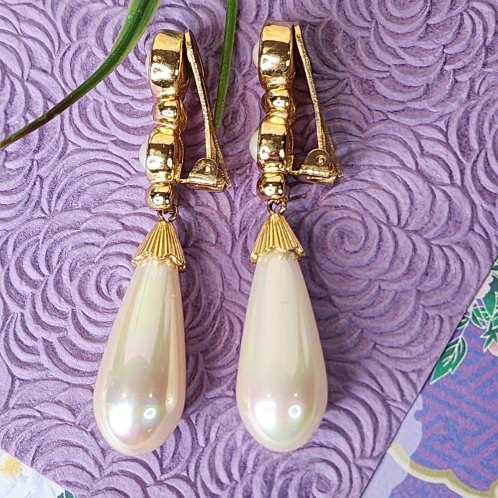 Christian Dior Vintage Clip-On Faux Pearl Drop Earrings - Picture 7 of 16